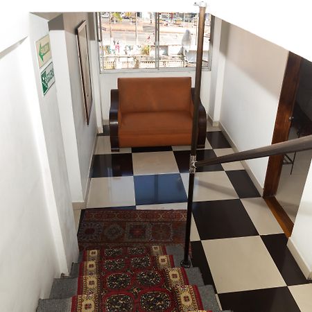 Отель Ayenda 1131 Casa Valencia Манисалес Экстерьер фото