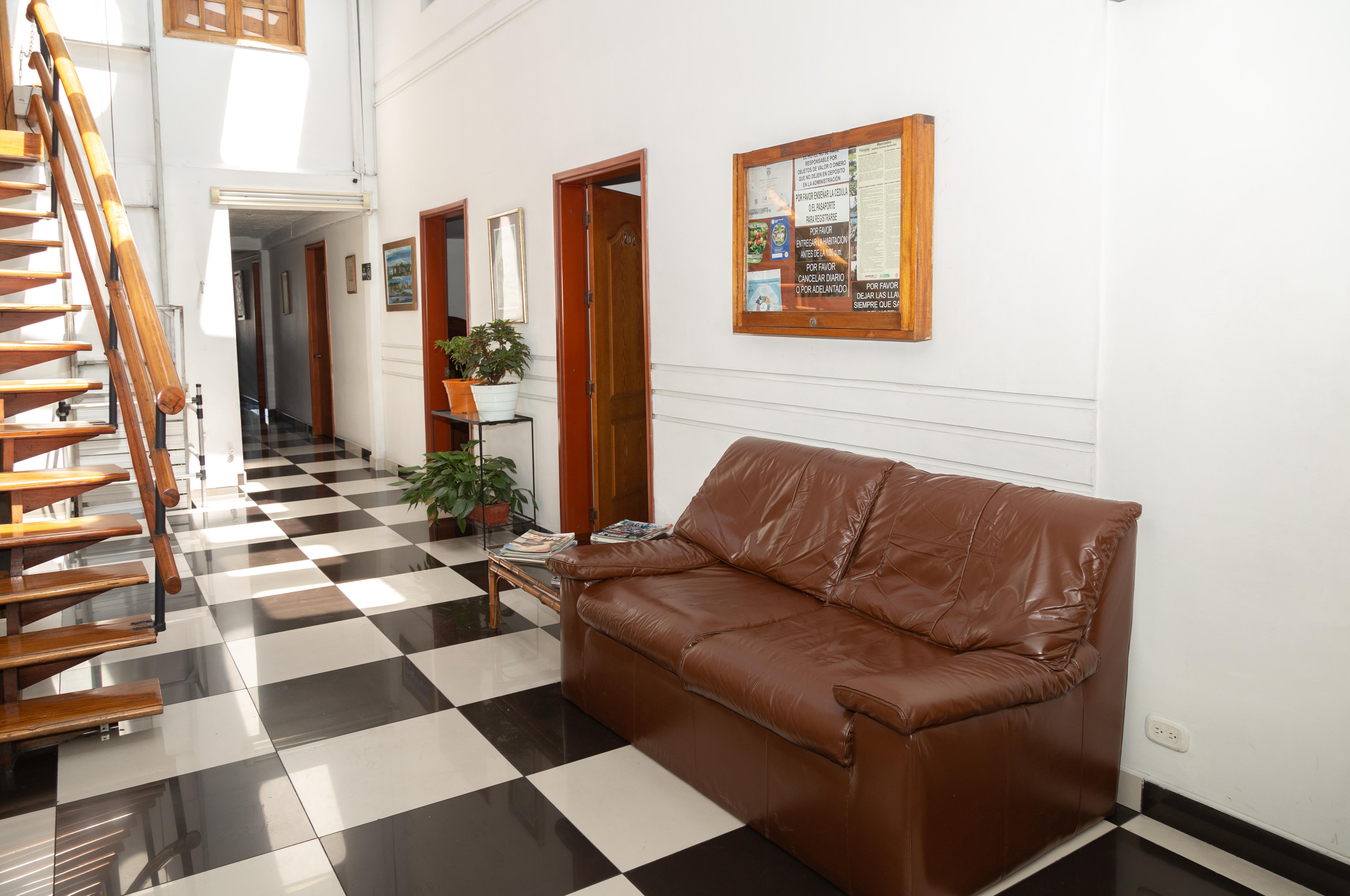 Отель Ayenda 1131 Casa Valencia Манисалес Экстерьер фото