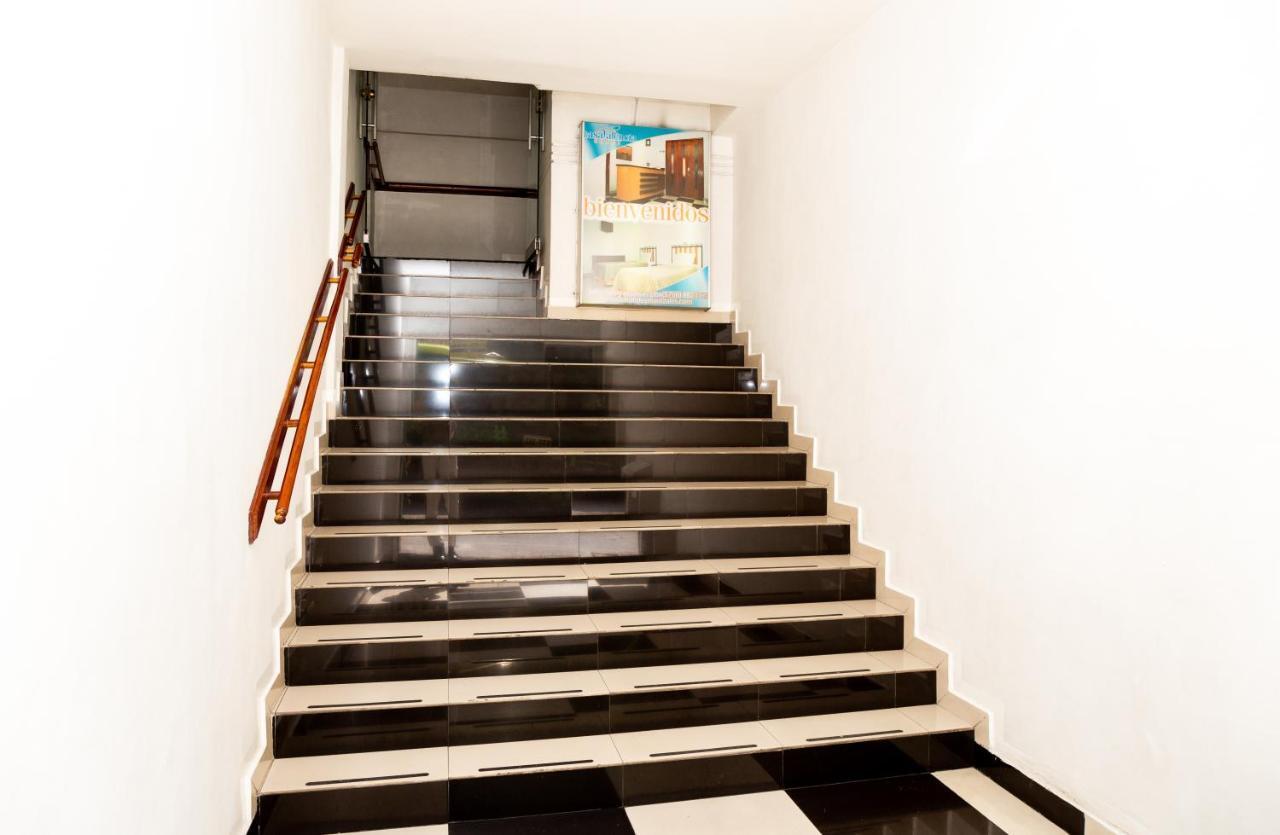 Отель Ayenda 1131 Casa Valencia Манисалес Экстерьер фото